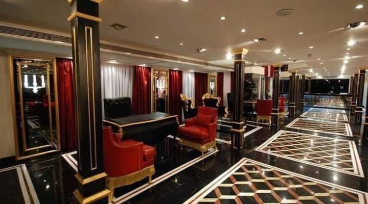 Five Star Nile Cruise From Aswan To Luxor Hotell Exteriör bild