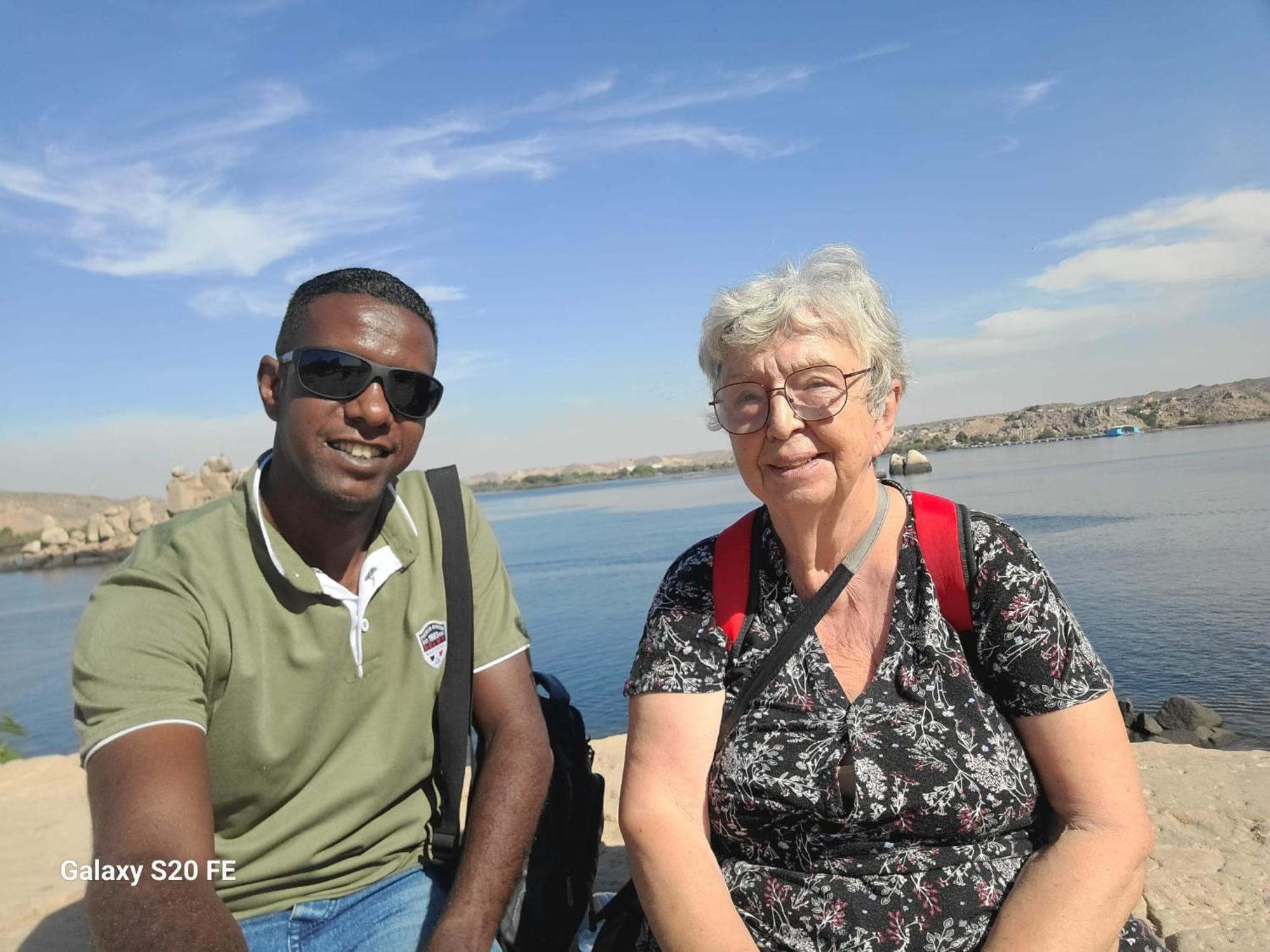 Five Star Nile Cruise From Aswan To Luxor Hotell Exteriör bild